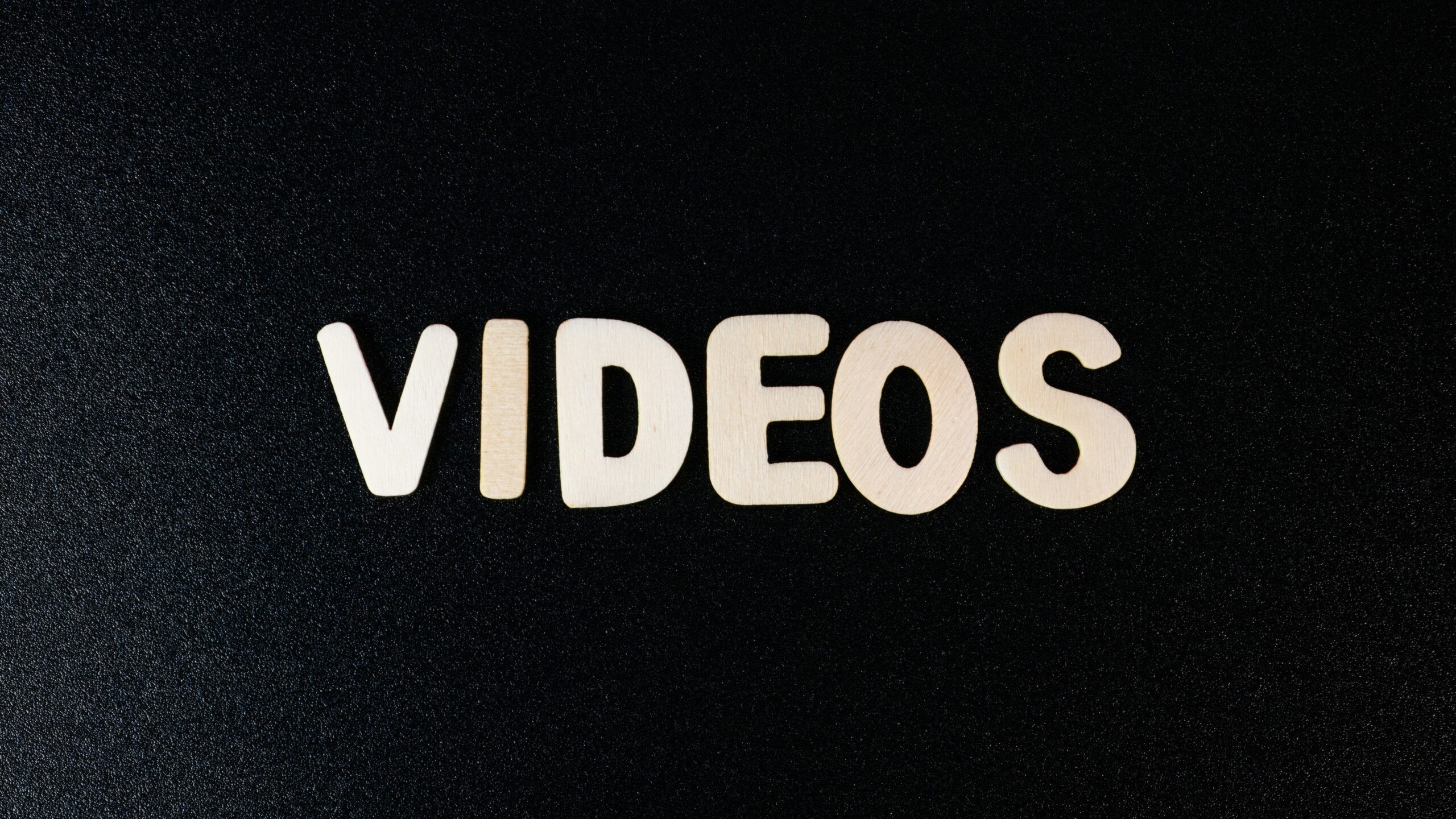 Infographic showing the importance of video text overlay in boosting engagement rates