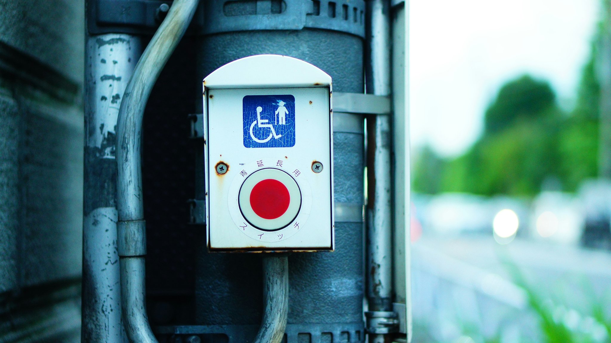 Before and after screenshots of a yoga video with improved captions boosting views