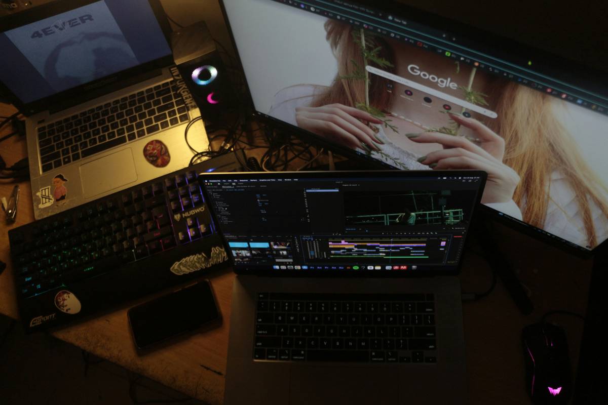 Example video screenshot featuring calming breathing exercise overlayed with quotes.