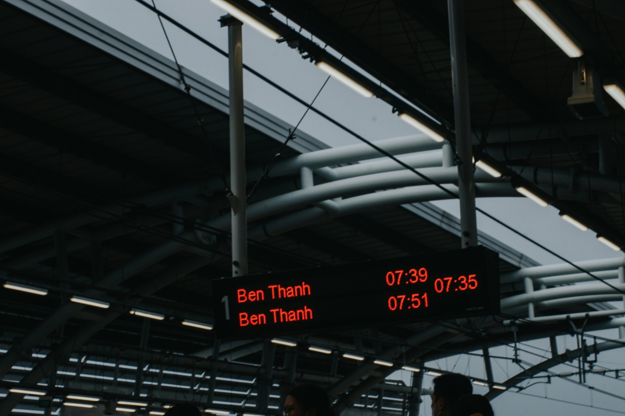 Flowchart illustrating the process of adjusting subtitle timings