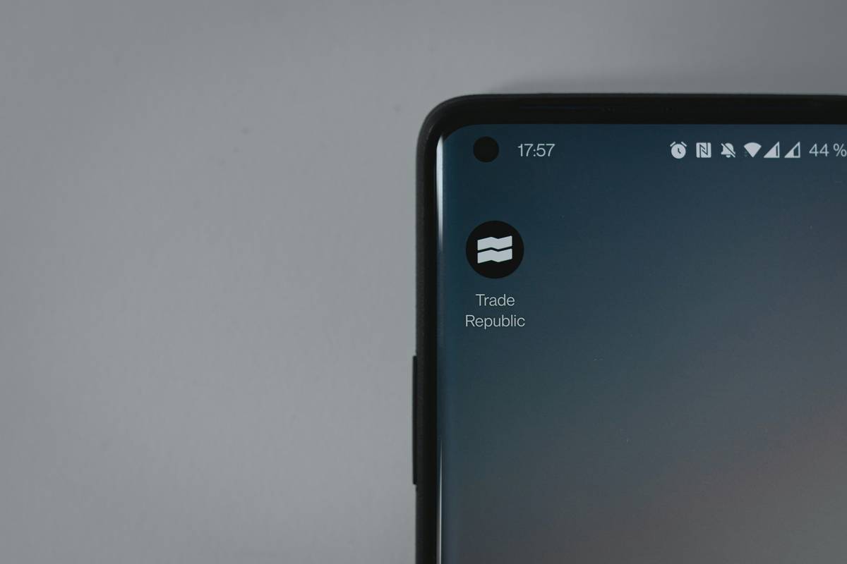 Different mobile apps for managing subtitles