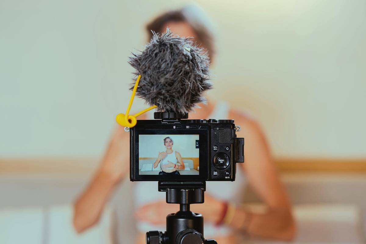 How to Send Videos with Text Overlay Subtitles: A Wellness Creator’s Guide to Clear, Calm Communication